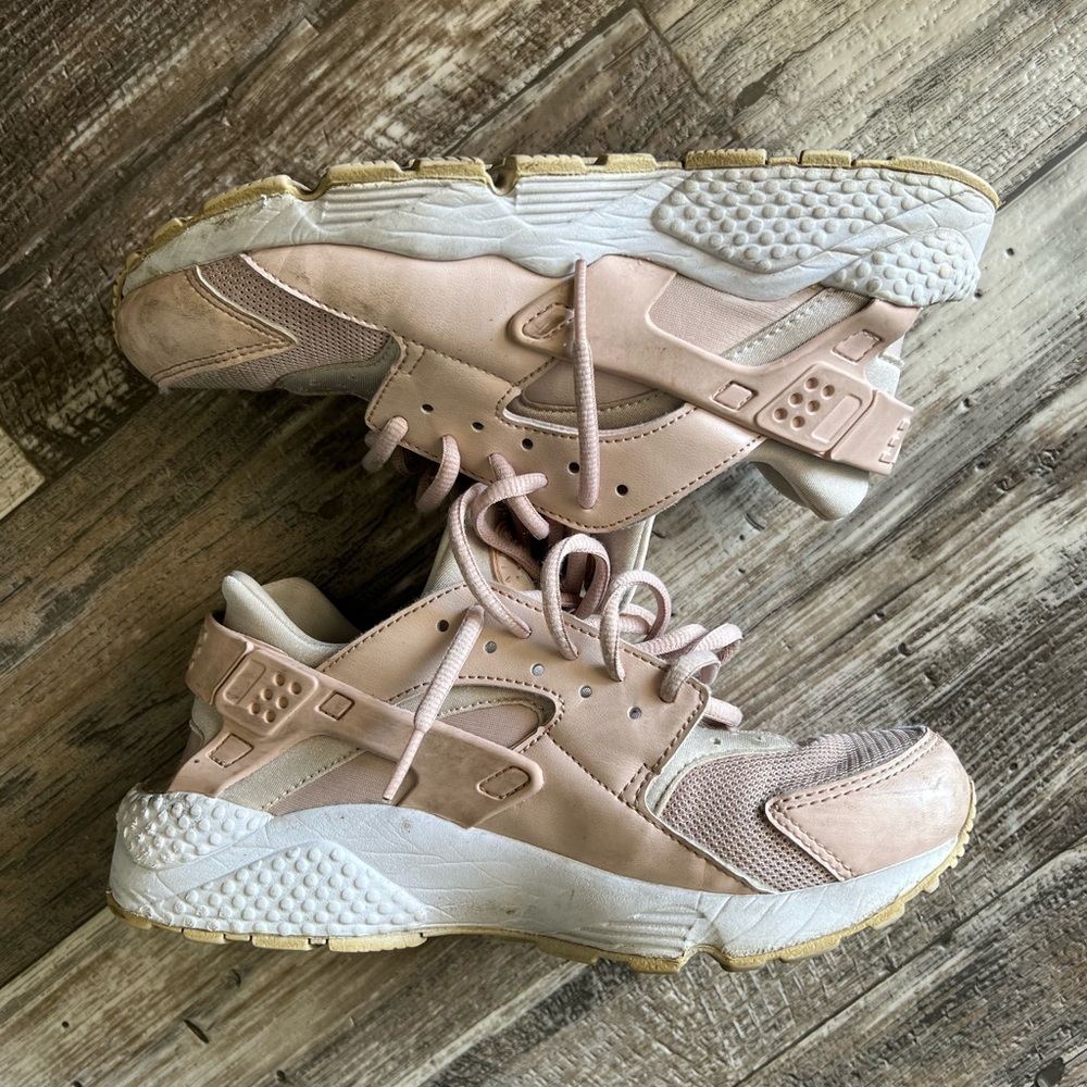 Huarache Baby pink sneakers
